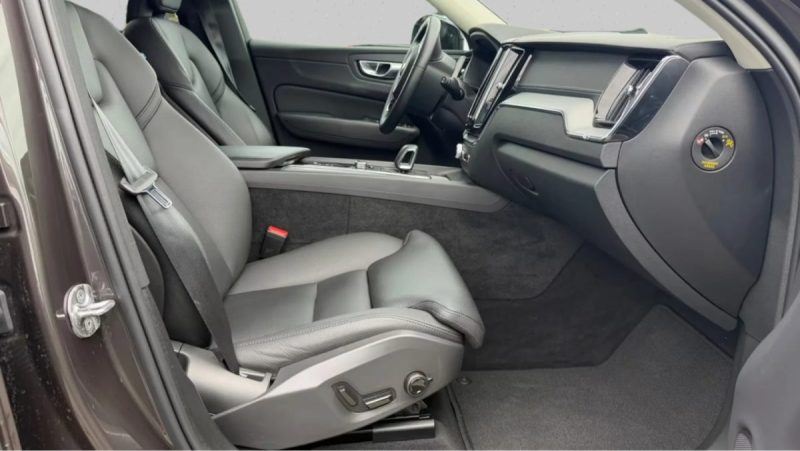VOLVO XC60 ULTIMATE DARK RECHARGE PLUG-IN HYBRID AWD 2023