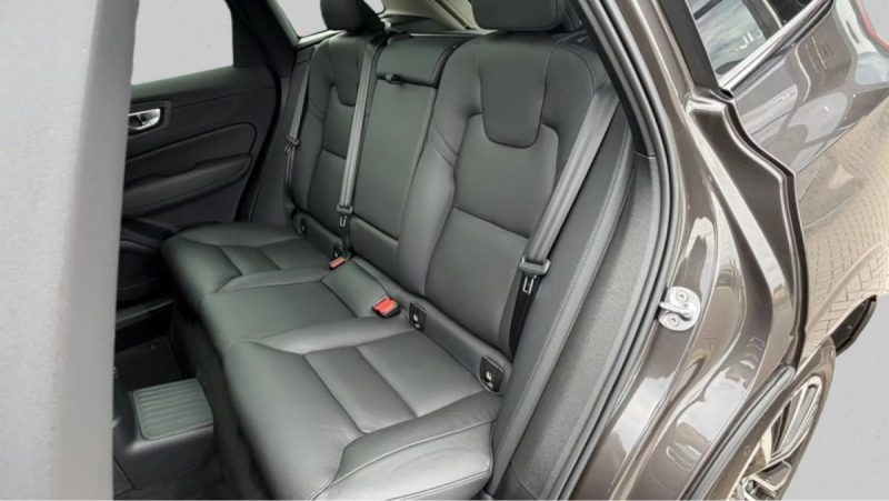 VOLVO XC60 ULTIMATE DARK RECHARGE PLUG-IN HYBRID AWD 2023
