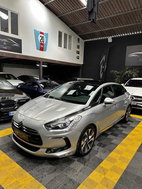 MAGNIFIQUE CITROËN DS5 2.0 HDI 181 CH (SUIVI D’ENTRETIEN, DISTRIBUTION OK, SIÈGES CHAUFFANTS)