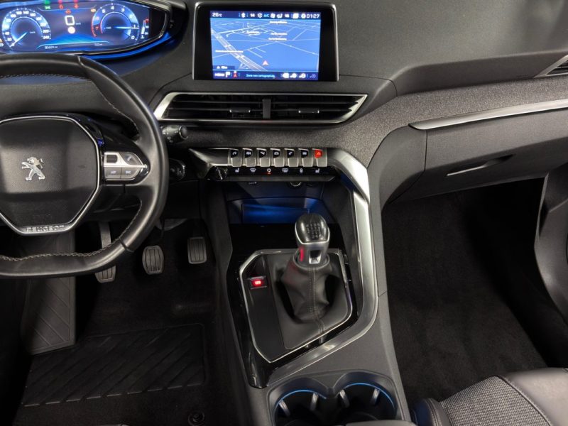 PEUGEOT 3008 II ALLURE 1.2 TURBO 130 Cv APPLE CARPLAY / ATTELAGE BVM6 - GARANTIE 1 AN