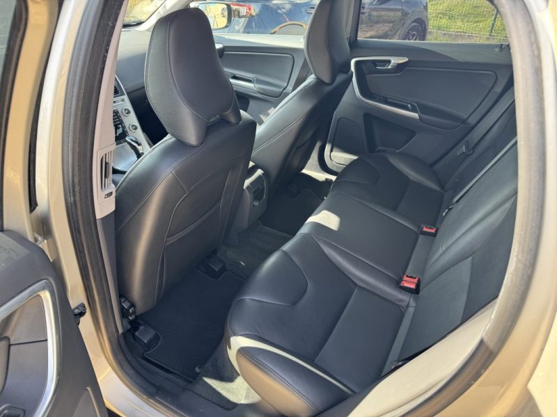 VOLVO XC60 D3 150 CH MOMENTUM BUSINESS GEARTRONIC 