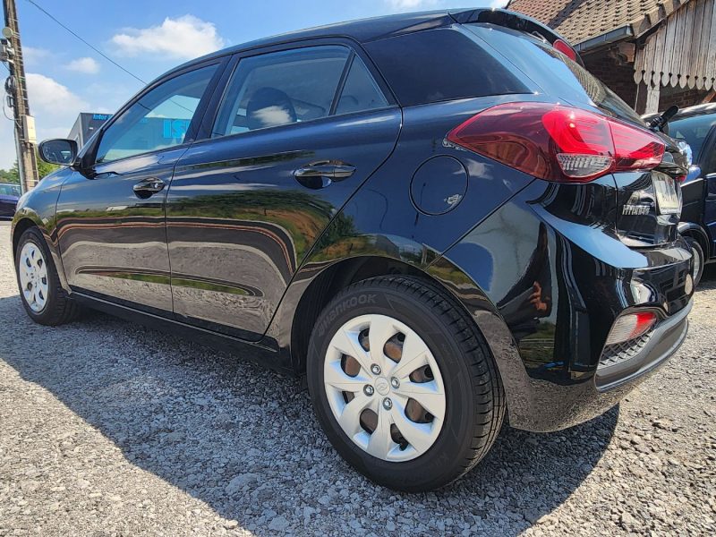 HYUNDAI I20 1,2 ESSENCE 75CH 2019