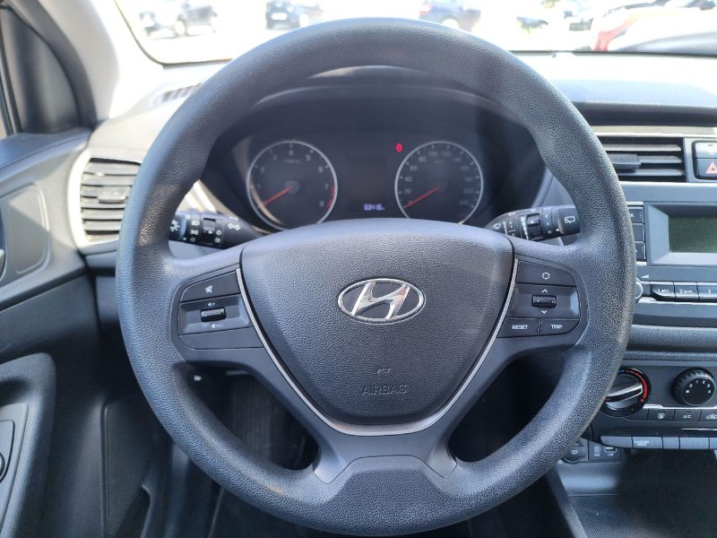 HYUNDAI I20 1,2 ESSENCE 75CH 2019