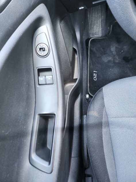 HYUNDAI I20 1,2 ESSENCE 75CH 2019