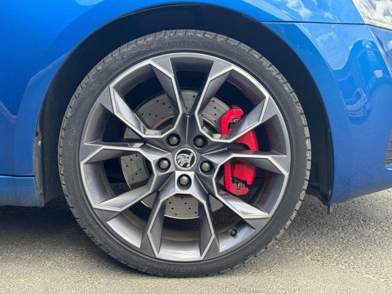 SKODA Octavia Combi VRS 2.0 TDI 16V DSG6 184 cv Boîte auto