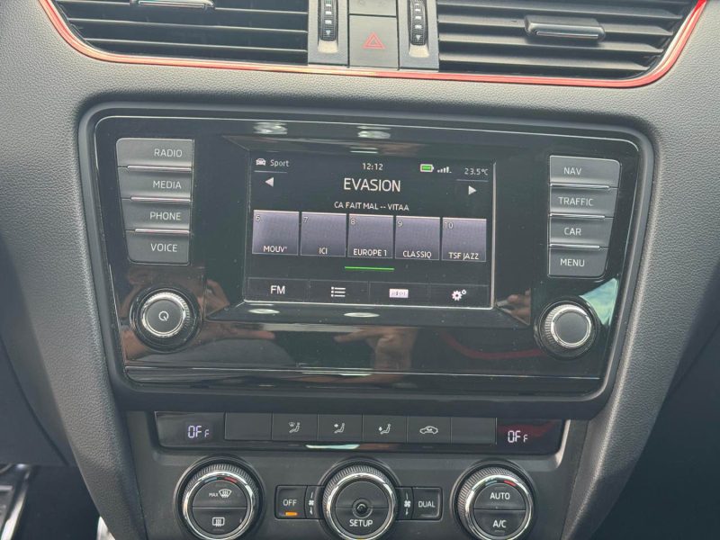 SKODA Octavia Combi VRS 2.0 TDI 16V DSG6 184 cv Boîte auto