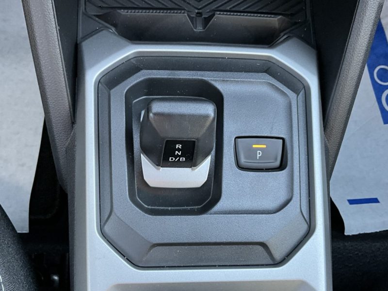 * DISPONIBLE SUR COMMANDE* DACIA DUSTER 1,8 HYBRIDES 155 CV JOURNEY 4X2 