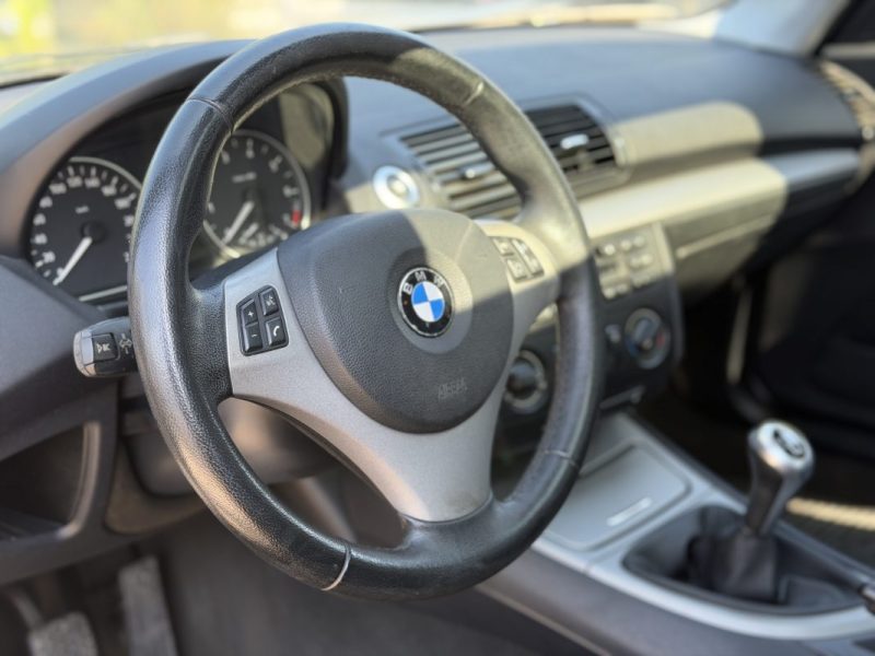 BMW SERIE 1 E87 118I  TOIT OUVRANT FULL ENTRETIEN BMW 2006
