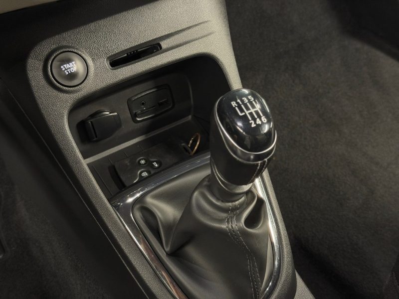 RENAULT CAPTUR PHASE 2 INITIALE PARIS 1.3 TCE 150 BOSE ECRAN TACTILE INTERIEUR CUIR - Garantie 1 an