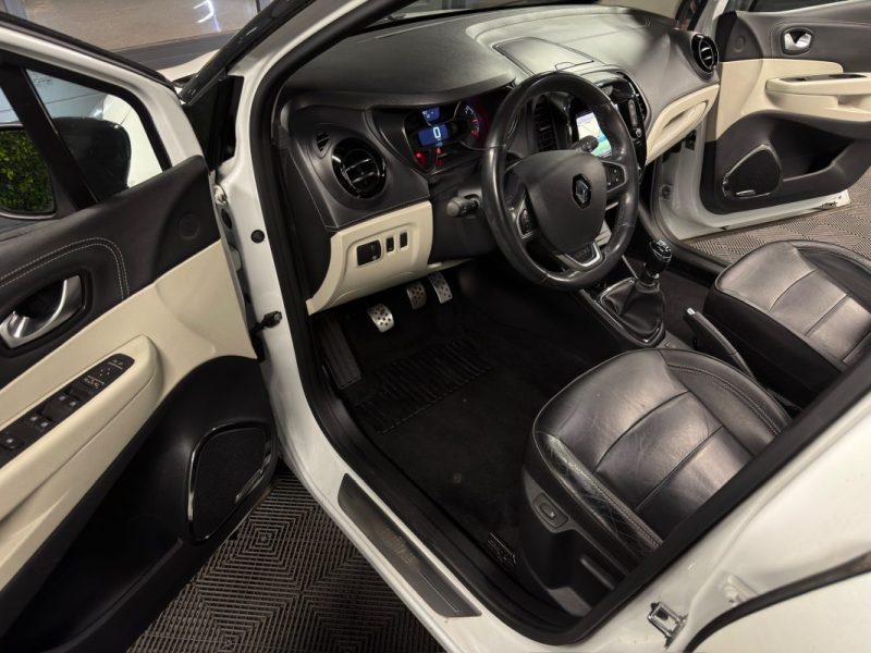 RENAULT CAPTUR PHASE 2 INITIALE PARIS 1.3 TCE 150 BOSE ECRAN TACTILE INTERIEUR CUIR - Garantie 1 an