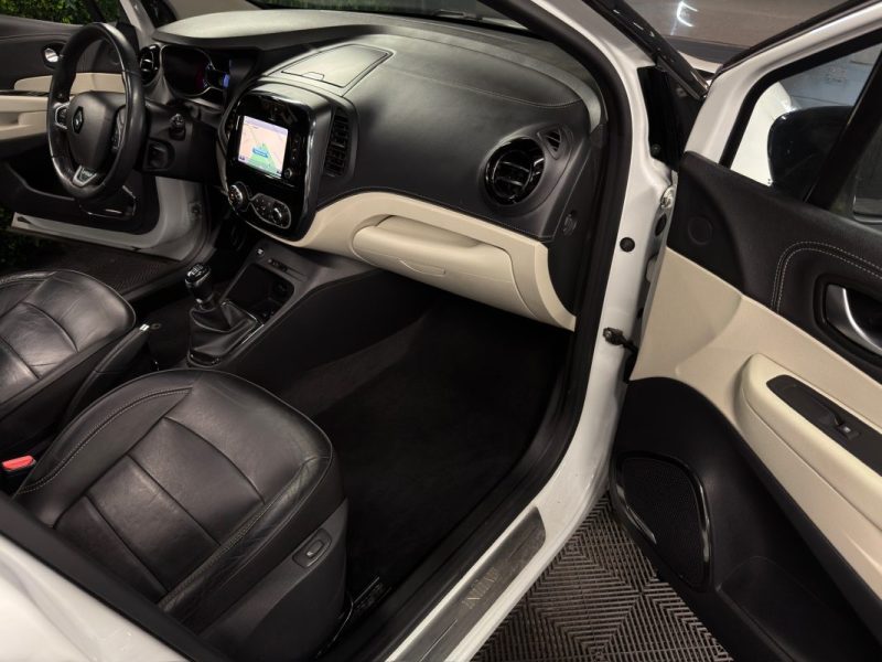 RENAULT CAPTUR PHASE 2 INITIALE PARIS 1.3 TCE 150 BOSE ECRAN TACTILE INTERIEUR CUIR - Garantie 1 an