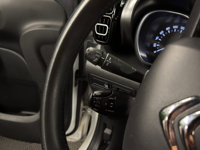CITROEN C3 AIRCROSS SHINE 1.2 TURBO 130 Cv 1ERE MAIN TOIT OUVRANT BOITE AUTOMATIQUE - GARANTIE 1 AN
