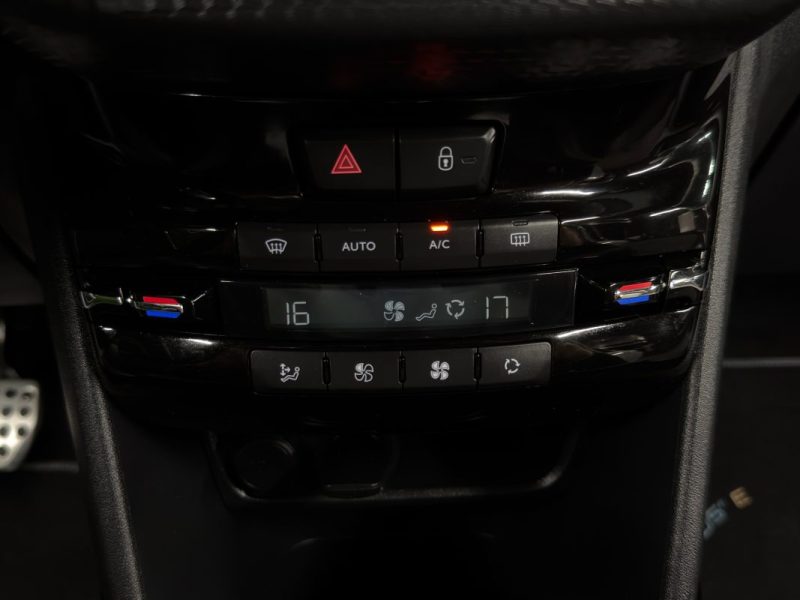 PEUGEOT 2008 CROSSWAY 1.2 TURBO 130 Cv 1ERE MAIN TOIT PANO APPLE CARPLAY & ANDROID - GARANTIE 1 AN