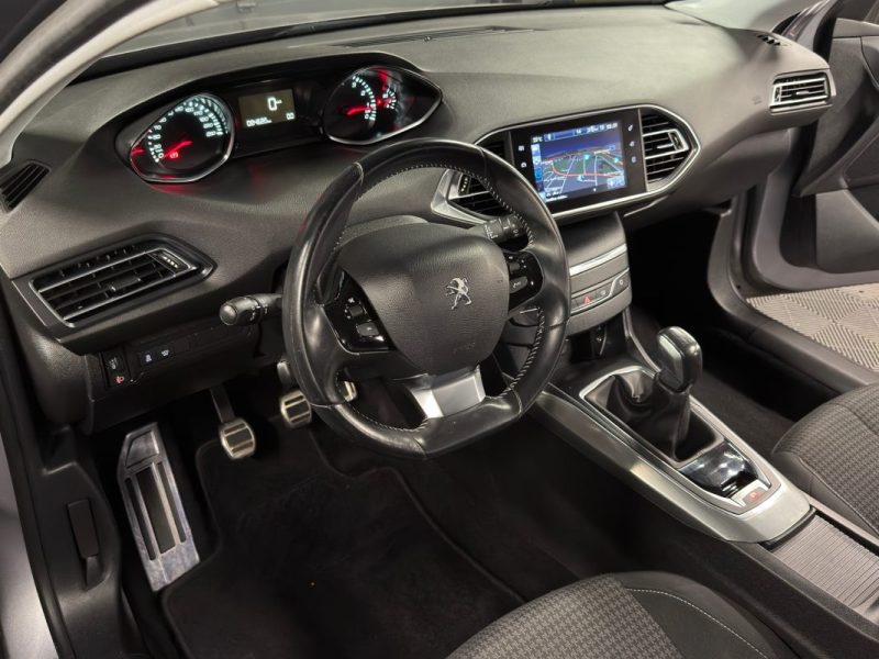 PEUGEOT 308 II STYLE 1.2 TURBO 110 Cv 1ERE MAIN / ECRAN TACTILE CRIT AIR 1 - GARANTIE 1 AN