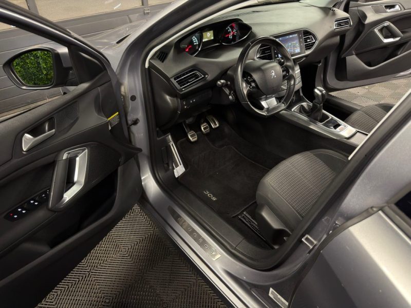 PEUGEOT 308 II STYLE 1.2 TURBO 110 Cv 1ERE MAIN / ECRAN TACTILE CRIT AIR 1 - GARANTIE 1 AN