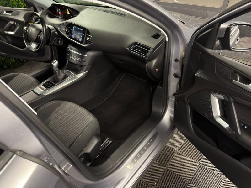 PEUGEOT 308 II STYLE 1.2 TURBO 110 Cv 1ERE MAIN / ECRAN TACTILE CRIT AIR 1 - GARANTIE 1 AN