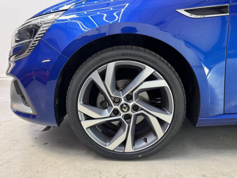 RENAULT MEGANE IV R.S LINE BVA 140ch - CarPlay / Sono Bose / Affichage tête haute - Garantie 12 mois