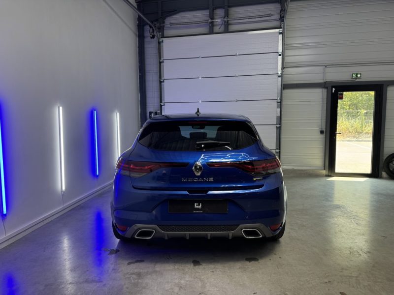 RENAULT MEGANE IV R.S LINE BVA 140ch - CarPlay / Sono Bose / Affichage tête haute - Garantie 12 mois