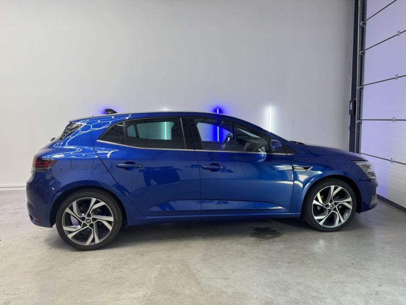 RENAULT MEGANE IV R.S LINE BVA 140ch - CarPlay / Sono Bose / Affichage tête haute - Garantie 12 mois