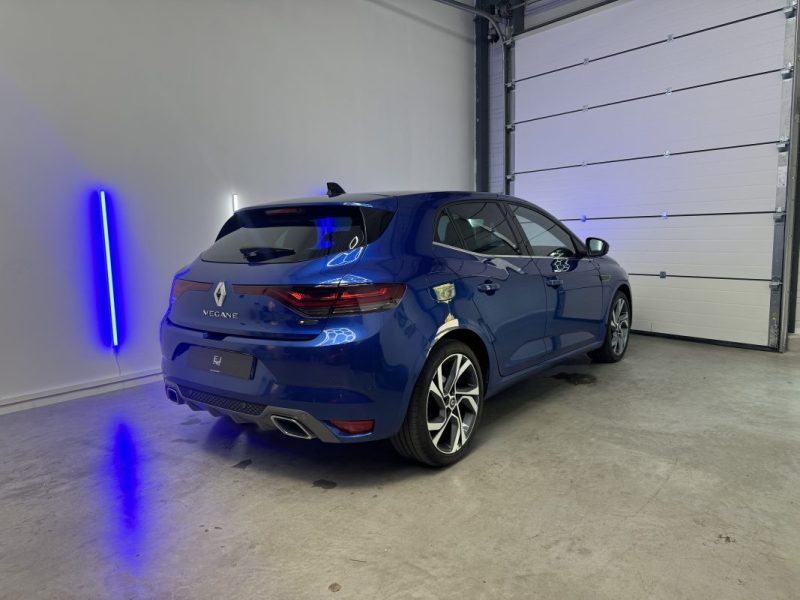 RENAULT MEGANE IV R.S LINE BVA 140ch - CarPlay / Sono Bose / Affichage tête haute - Garantie 12 mois