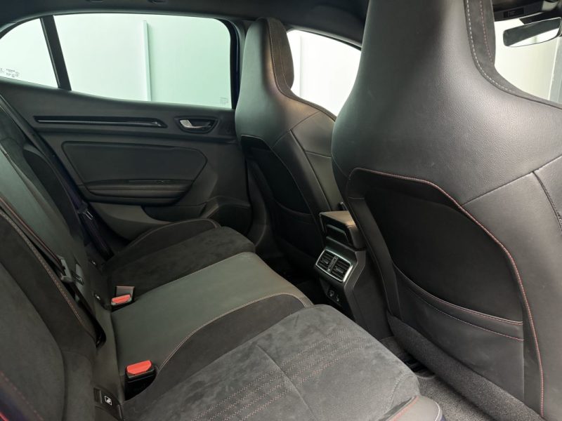 RENAULT MEGANE IV R.S LINE BVA 140ch - CarPlay / Sono Bose / Affichage tête haute - Garantie 12 mois