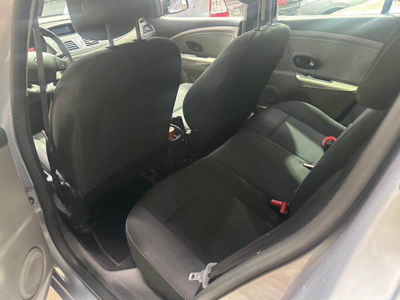 RENAULT MEGANEIII 1.5 DCI 85 AUTHENTIQUE 2009