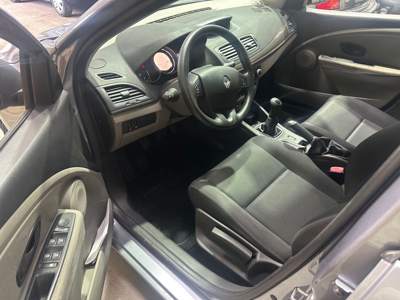 RENAULT MEGANEIII 1.5 DCI 85 AUTHENTIQUE 2009