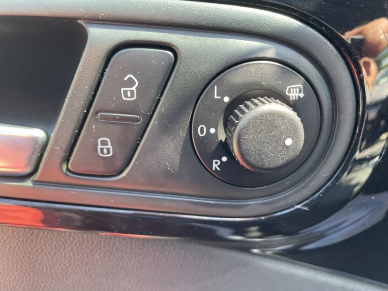 VOLKSWAGEN BEETLE NEW BEETLE 1.2 TSI 105 COCCINELLE 2012