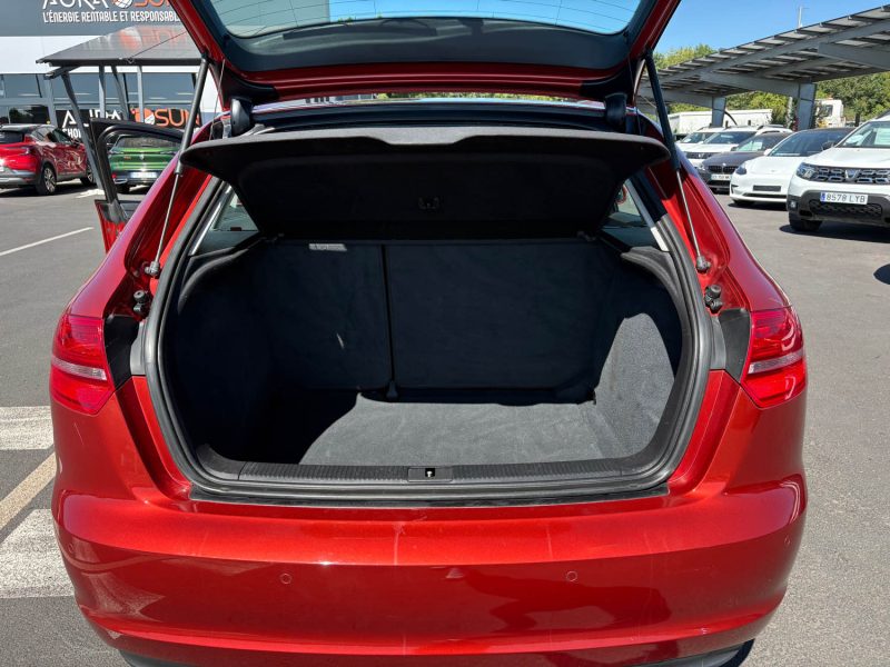 Audi A3 1,2 105 - carnet d'entretien disponible - Garantie 12 mois - 