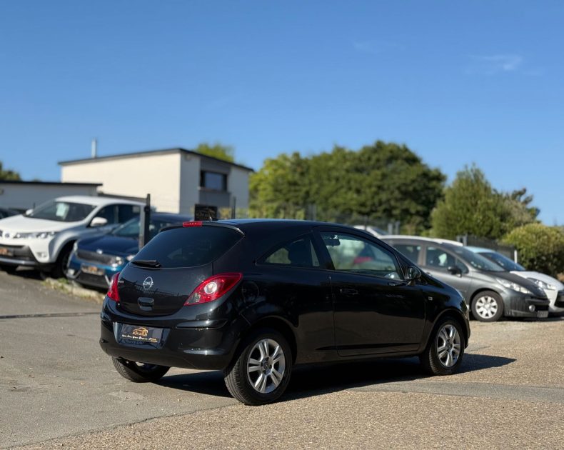 Opel Corsa 1.4 Twinport 100ch Graphite - Clim - Bluetooth - Révisée & Garantie 6 Mois