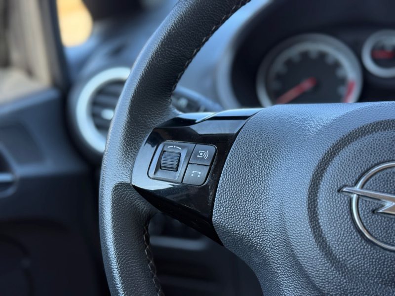 Opel Corsa 1.4 Twinport 100ch Graphite - Clim - Bluetooth - Révisée & Garantie 6 Mois