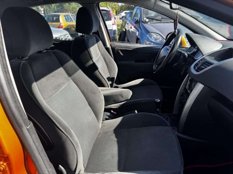 PEUGEOT 207 1.4 HDI 70 PREMIUM 2007