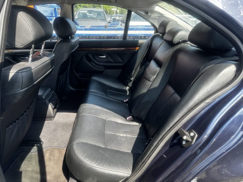 B.M.W. SERIE 5 530D PREFERENCE 2001