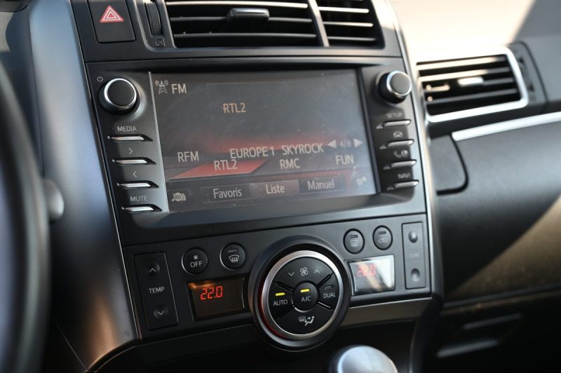 TOYOTA VERSO 1.8 VVTI 147ch DYNAMIC CVT 11/2017