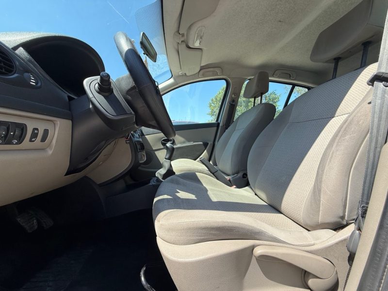 RENAULT CLIO III AUTHENTIQUE 2007