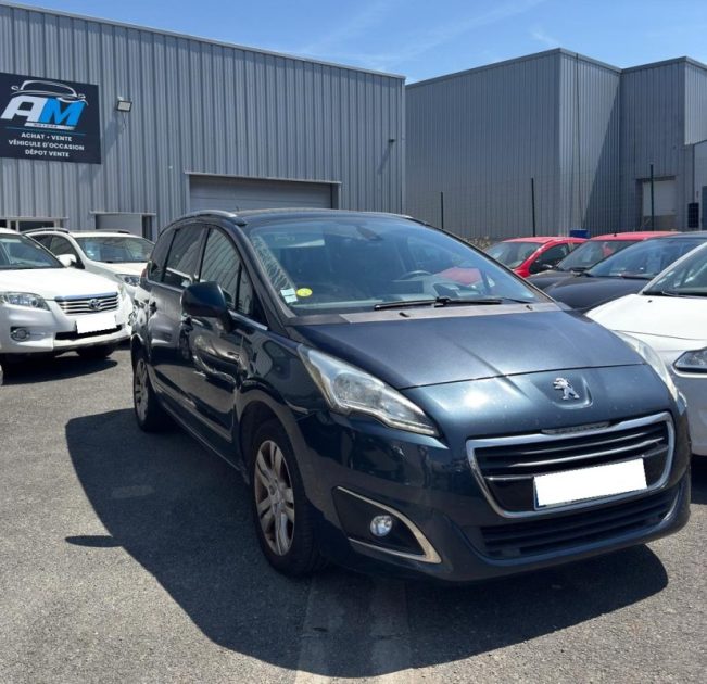 PEUGEOT 5008 7PLACES 1.6 BLUE HDI 120 CV ALLURE 2015 GARANTIE 
