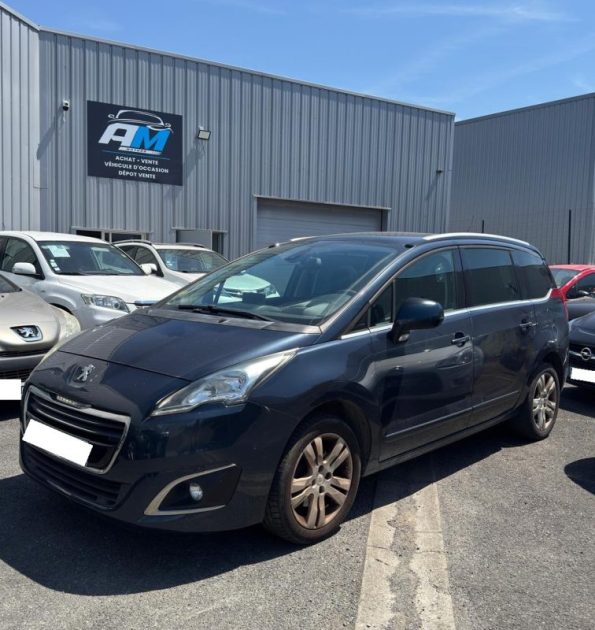 PEUGEOT 5008 7PLACES 1.6 BLUE HDI 120 CV ALLURE 2015 GARANTIE 