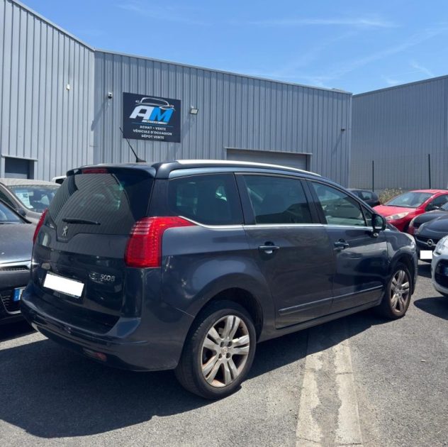 PEUGEOT 5008 7PLACES 1.6 BLUE HDI 120 CV ALLURE 2015 GARANTIE 