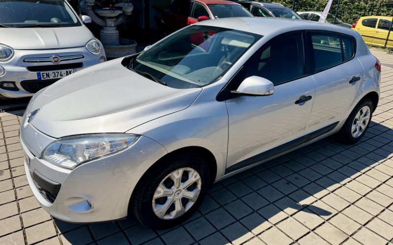 RENAULT MEGANEIII 1.6I 110CH BIOETHANOL ECO2 AUTHENTIQUE  2012