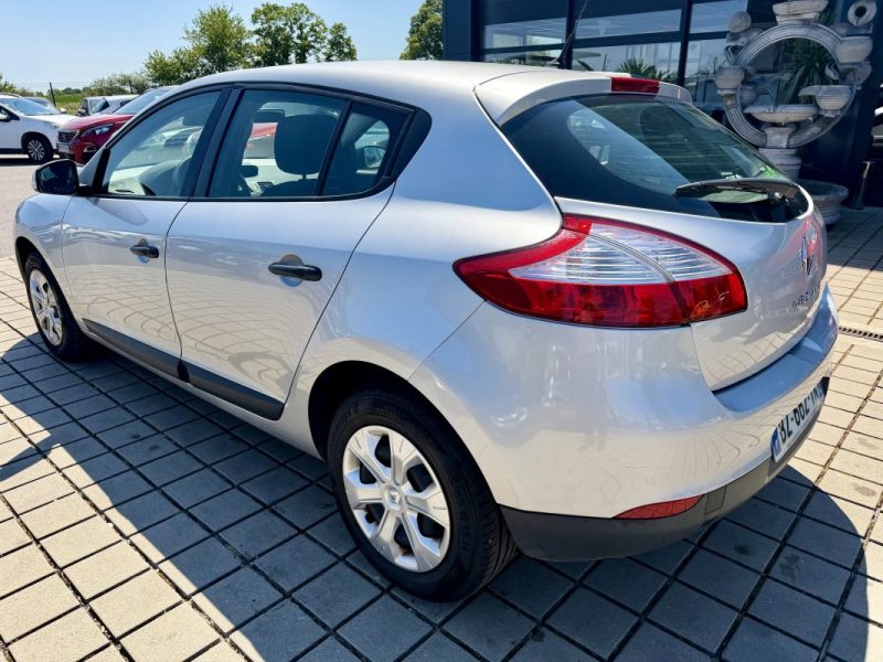 RENAULT MEGANEIII 1.6I 110CH BIOETHANOL ECO2 AUTHENTIQUE  2012