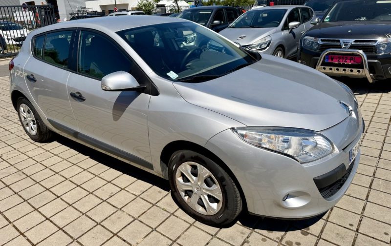 RENAULT MEGANEIII 1.6I 110CH BIOETHANOL ECO2 AUTHENTIQUE  2012