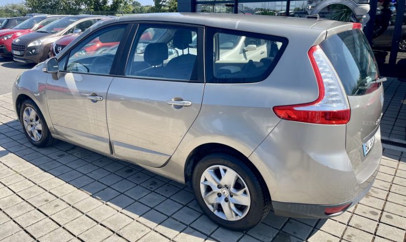 RENAULT GRAND SCENIC 3 1.5 DCI 110CH FAP ECO2 EXPRESSION 7P 2011