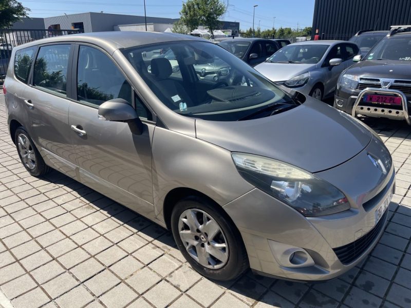 RENAULT GRAND SCENIC 3 1.5 DCI 110CH FAP ECO2 EXPRESSION 7P 2011
