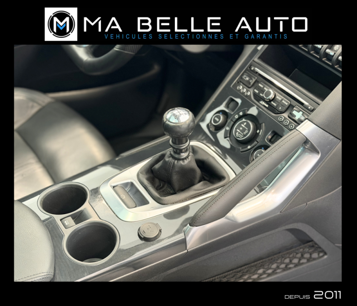 PEUGEOT 3008 1.6 HDi 114 ALLURE – CUIR – TOIT PANO – XENON – GPS – CAMÉRA – 1ER PROPRIÉTAIRE