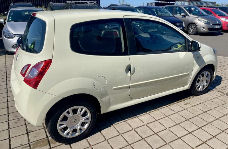 RENAULT TWINGO II 1.2 75 ACCESS 2012
