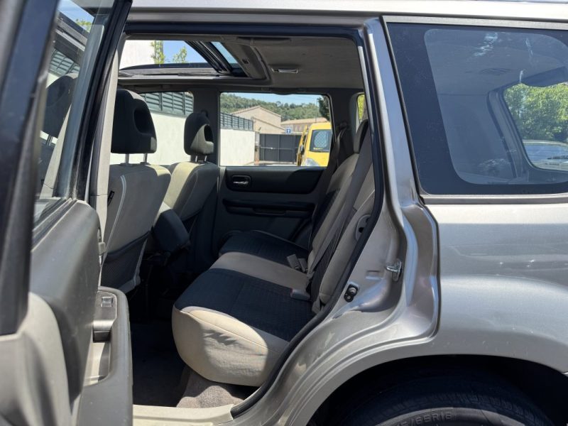 NISSAN X-TRAIL 2.2 DI 4X4 2184CM3 114CV  2003