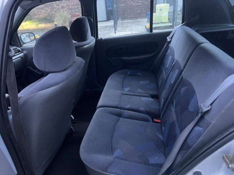 JOLIE RENAULT CLIO II 1.6 RXE BOITE AUTOMATIQUE
