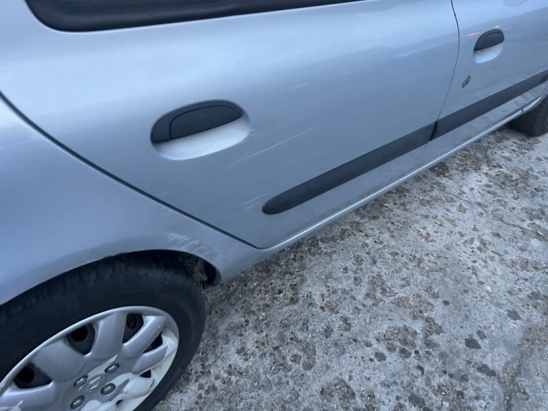 JOLIE RENAULT CLIO II 1.6 RXE BOITE AUTOMATIQUE