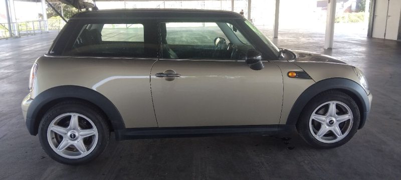 MINI COOPER D 1.6 DIESEL 110 CV AN 2009 150 KM PROPRE