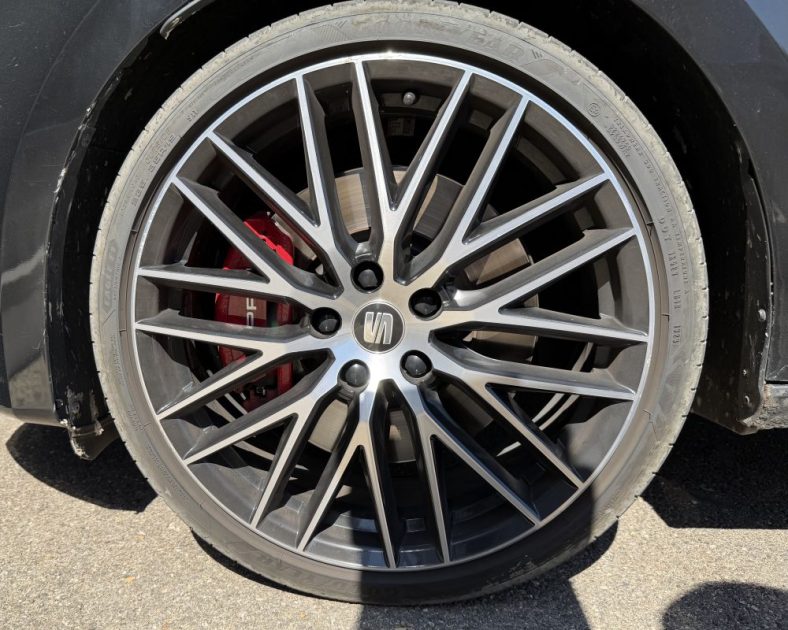 SEAT LEON 2.0 TSI - 280ch - CUPRA - Entretien complet - Jante performance - Sièges chauffants